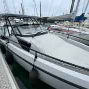 bateau_moteur_avec_cabine_occasion_2_.jpg