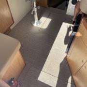 nterieur_bois_rhea_marine_730_occasion_amenagement_cuisine_et_carre.jpg