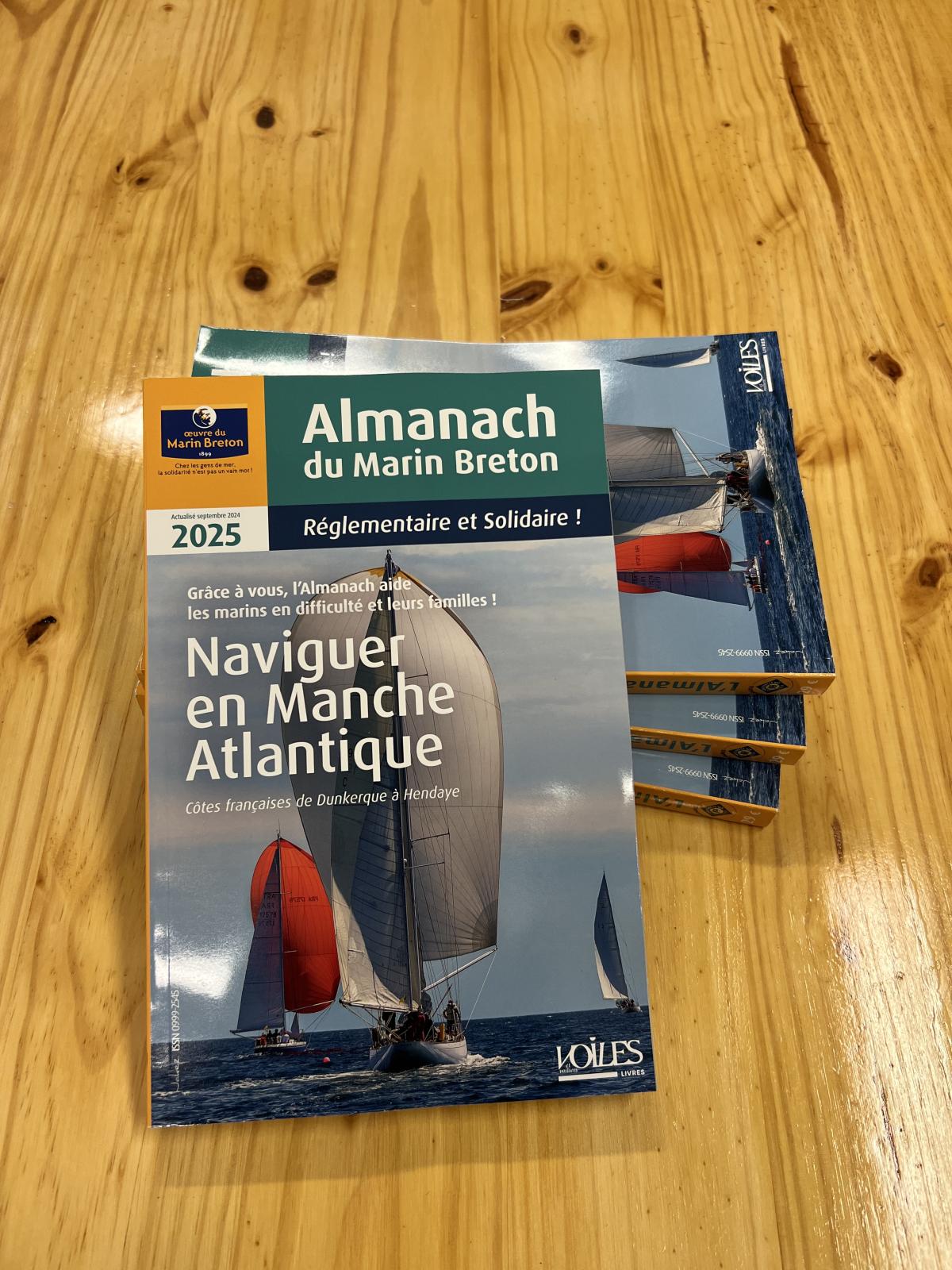 Short velours bleu marine | Filles 2-11 ans | La Faute à Voltaire