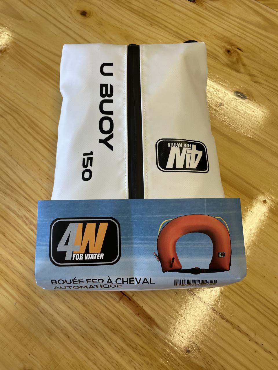 BOUEE GONFLABLE + LAMPE ET HOUSSE BLANCHE