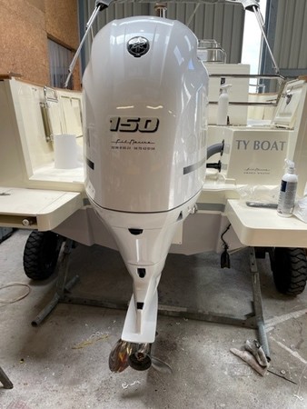 Moteur hors bord Yamaha sur Rhea 23 Open