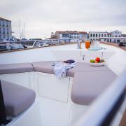 bateau_sur_et_facile_moteur_hors-bord_1_.jpg
