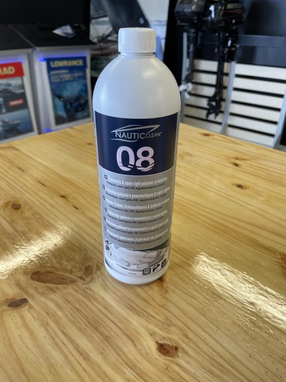 NAUTIC CLEAN N°8 PROTECTION POLYMERE POUR SEMI-RIGIDE