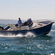 bateau_familial_rhea_23_origine_pour_vacances_en_bretagne.jpg