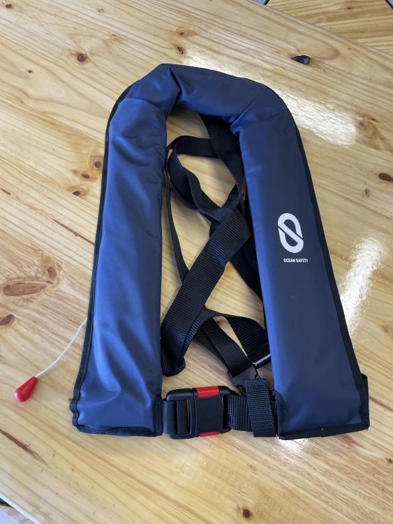 Gilet gonflable Ocean Safety XF auto sans harnais