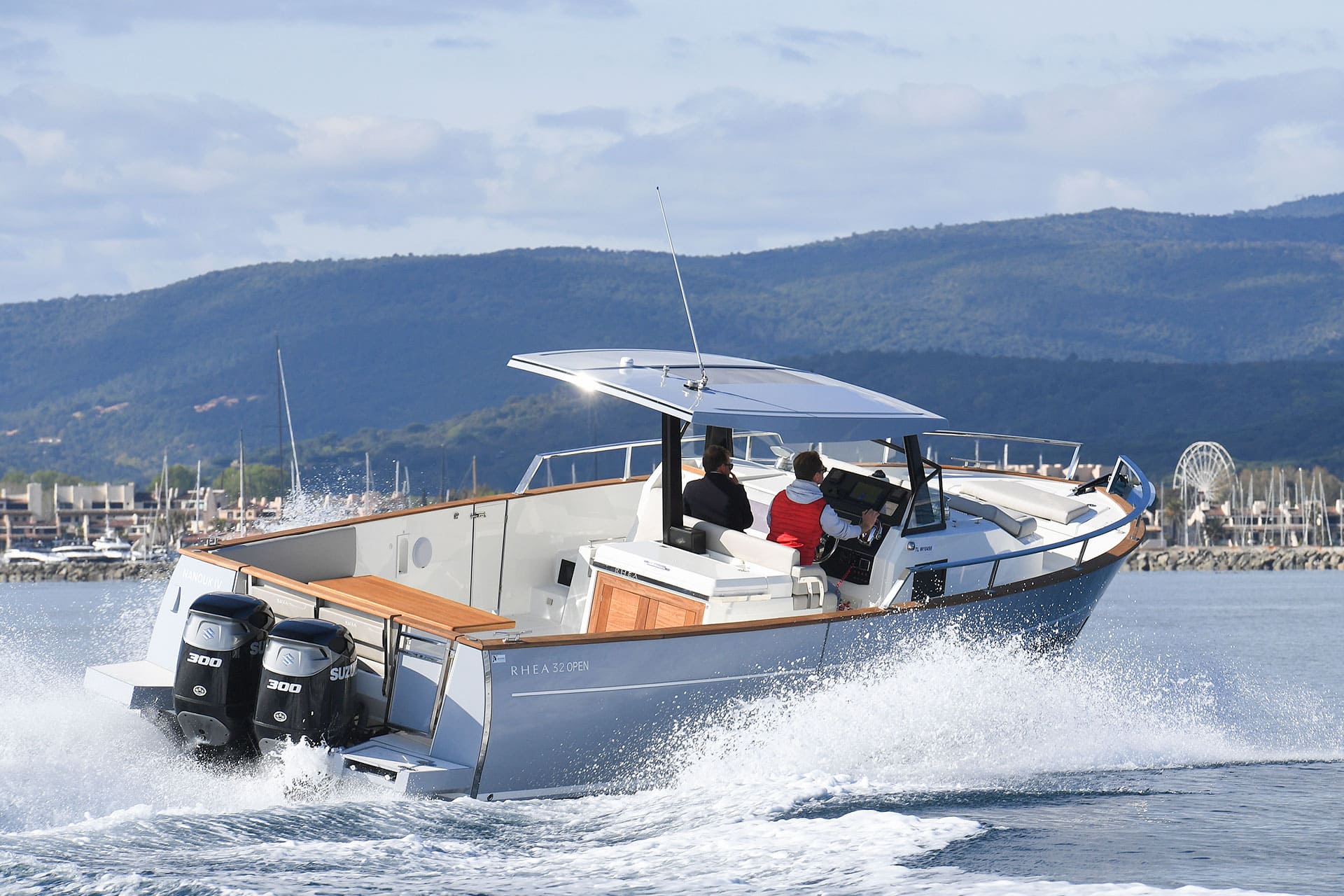 RHEA 32 OPEN