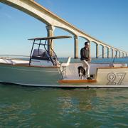 bateau_a_moteur_pour_la_peche.jpg
