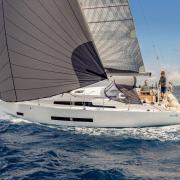 greement_de_grand-voile_a_corne_et_lazy-bag_elvstrom_sur_le_hanse_360.jpg