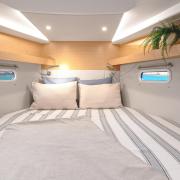 grande_cabine_proprietaire_avant_avec_lit_en_ilot_du_hanse_360.jpg