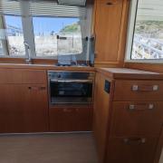 rhea_trawler_34_interieur.jpg