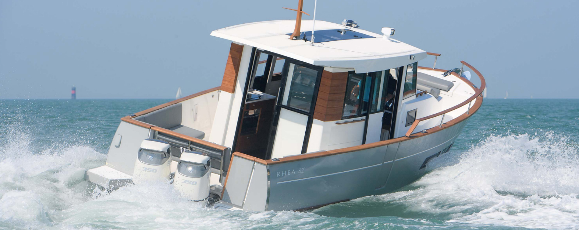RHEA MARINE 32 TIMONIER 
