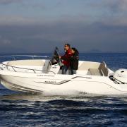 bateau_a_moteur_neuf_saint_malo.jpg