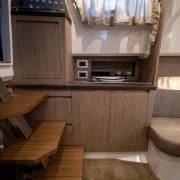 bateau_a_moteur_neuf_rapdie_et_confortable_1_.jpg
