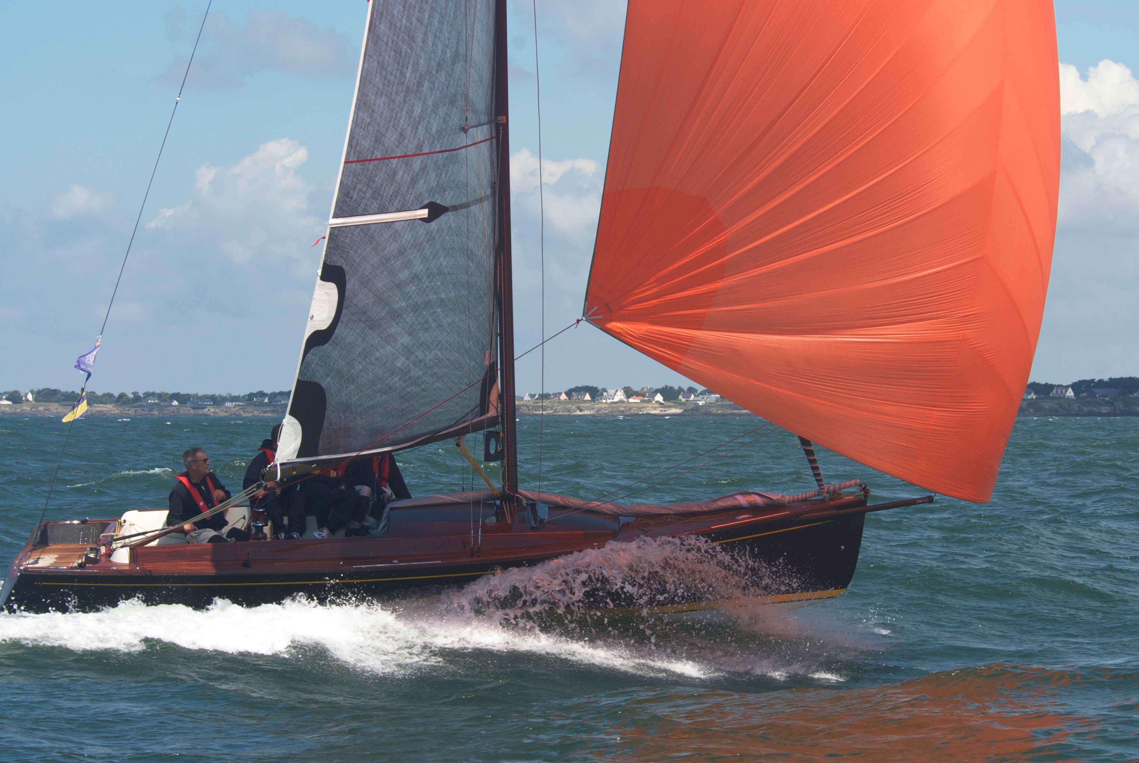 BATEAU A VOILE TOFINOU